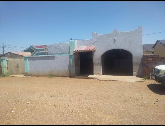 2 BEDROOM HOUSE FOR SALE IN PALM SPRINGS